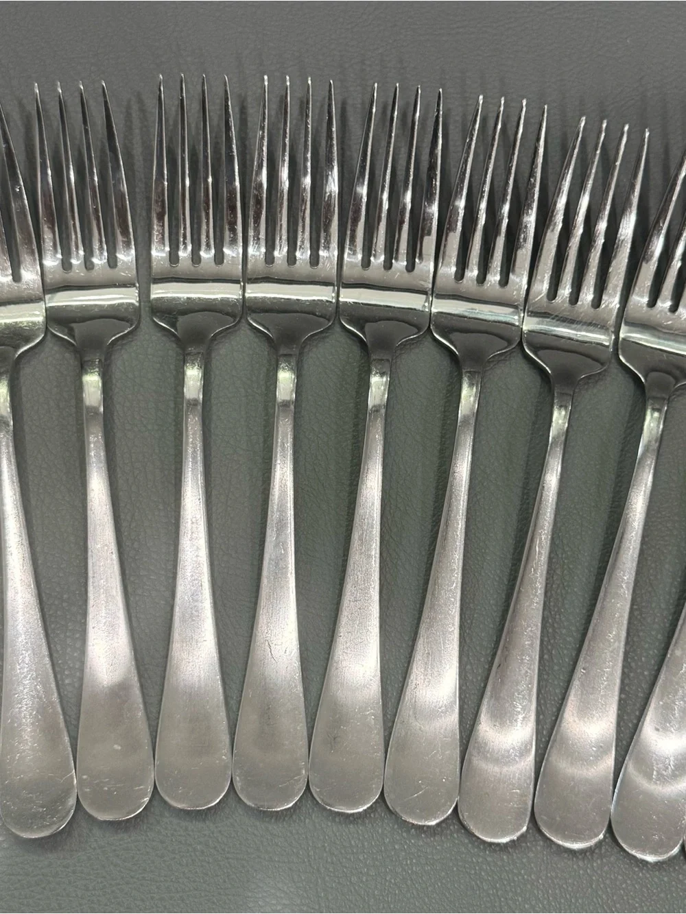 Mikasa Tanner Satin 18/0 Stainless Dinner Forks Lot Of 10